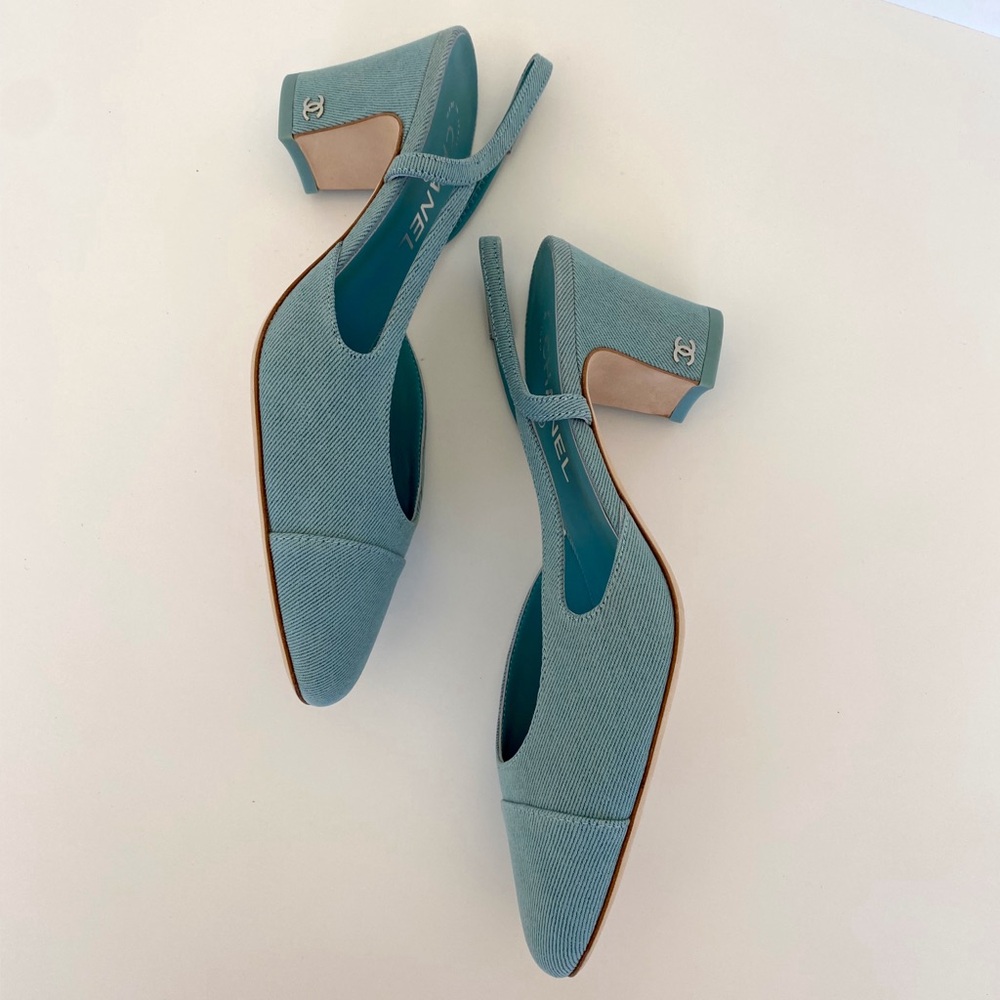 CHANEL coco mademoiselle neon blue slingback pumps